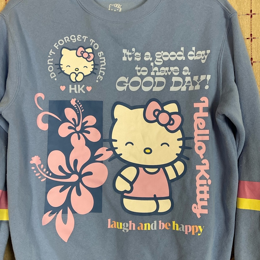 Hello Kitty Sanrio Baby Blue Crew Neck Sweatshirt Size Juniors XS NWOT - Picture 2 of 4